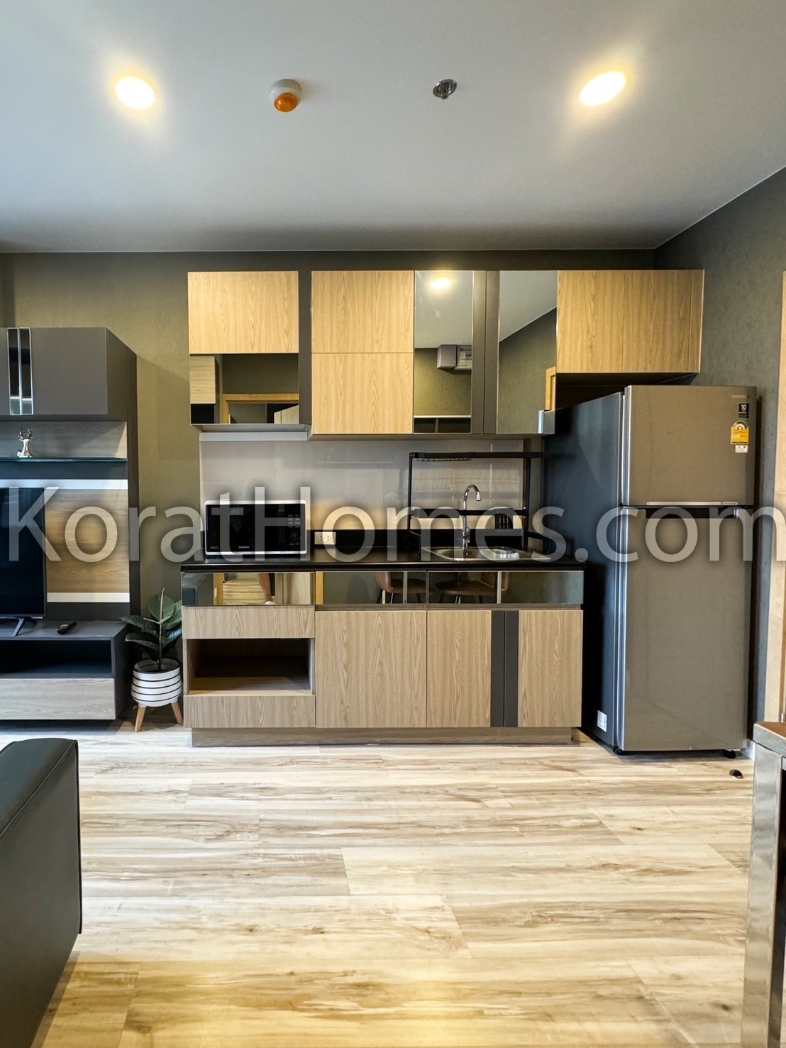 LINE_ALBUM_1016-30-ตร.ม.-10000-฿_240517_4