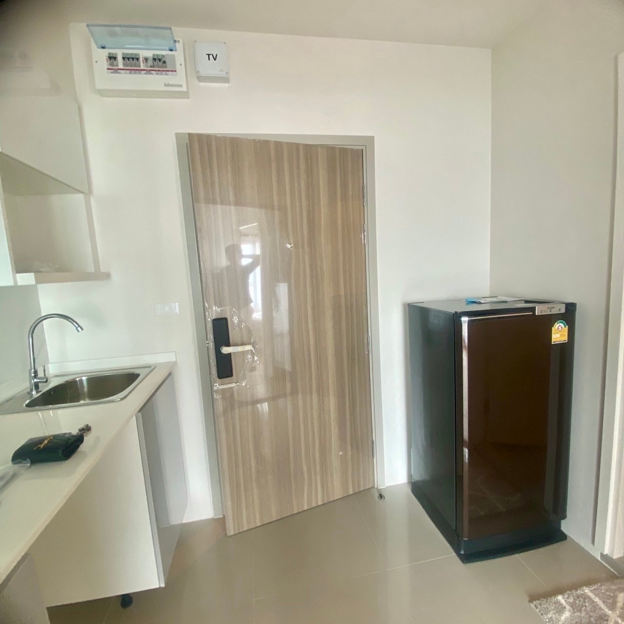 LINE_ALBUM_No.-87-11-fl.-Escent2-28-sqm.-10000฿_240517_3