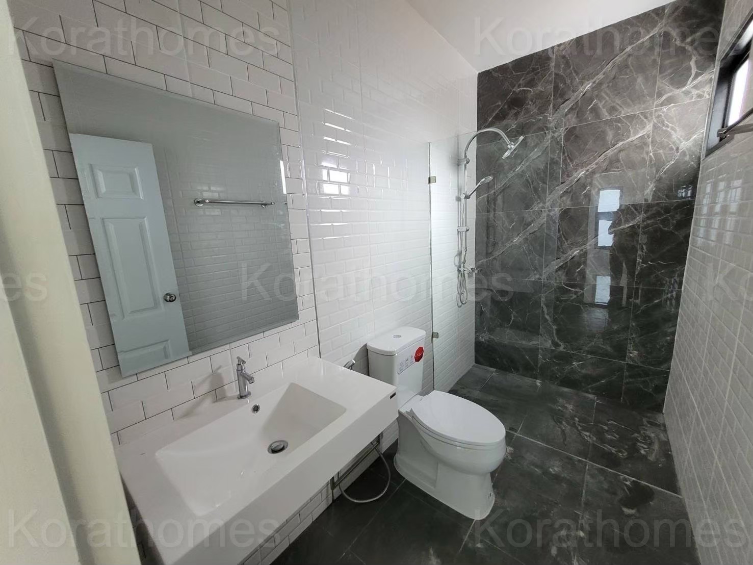 LINE_ALBUM_บ้านติดสนาม 80 พรรษา 2.99 วันโอนคนละครึ่ง_2511